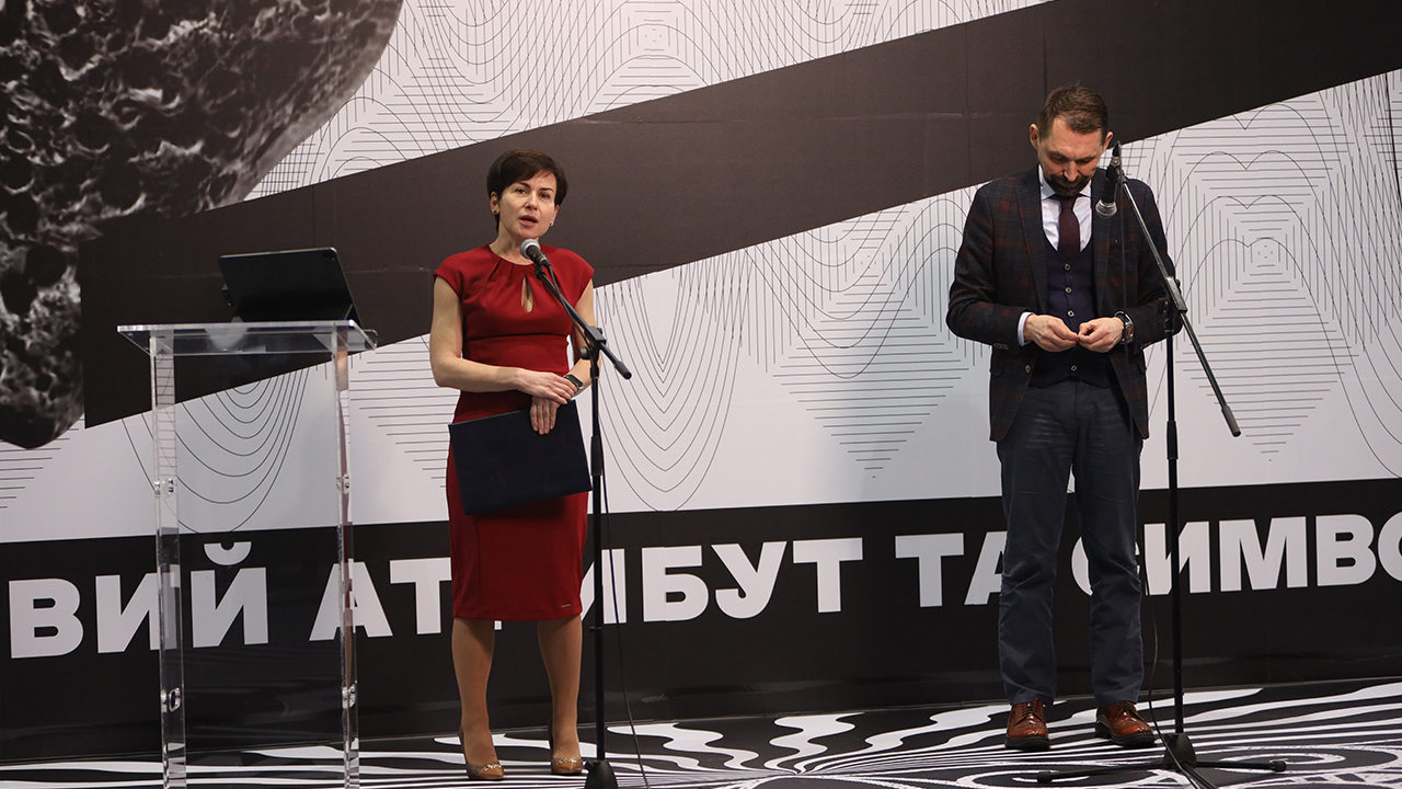 Унікальну виставку-експедицію "Гривня. Більше ніж гроші" презентували Національний банк та Український Дім (4)